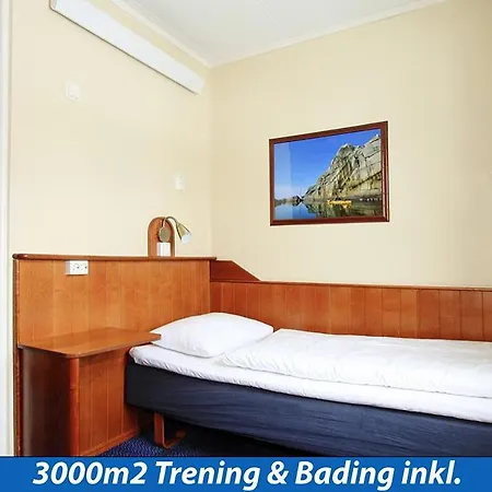 Active فندق تُنسبارغ